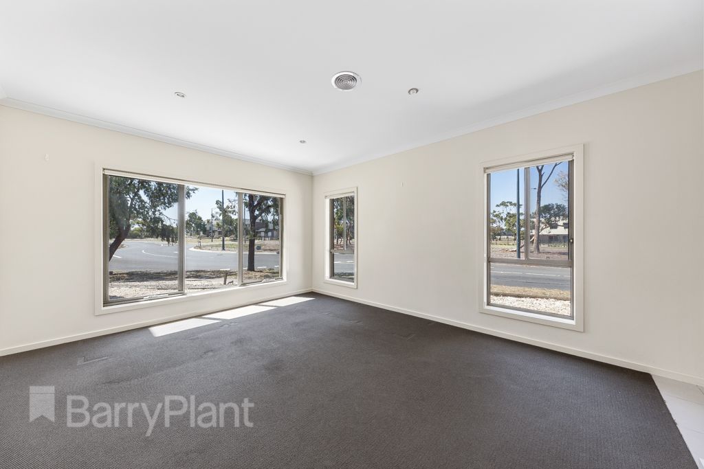 35 Nobel Banks Drive, Cairnlea VIC 3023, Image 2