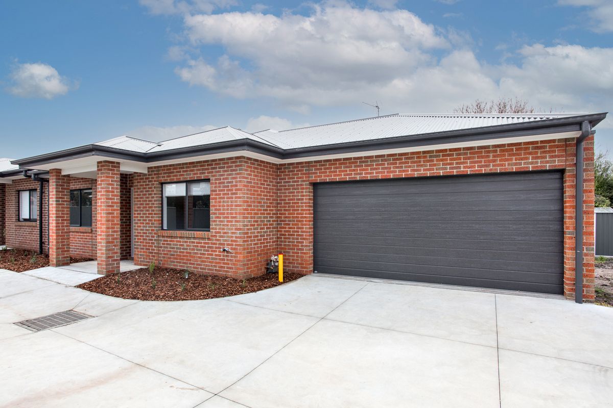 3 bedrooms House in 2/110 Leith Street REDAN VIC, 3350