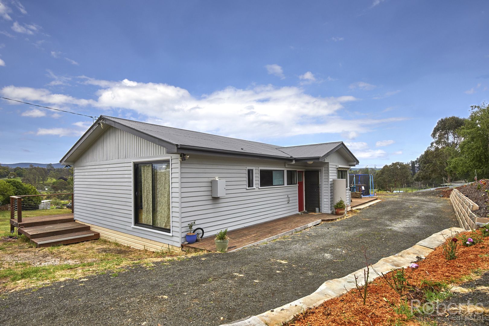 17 Pearce Street, Branxholm TAS 7261, Image 2