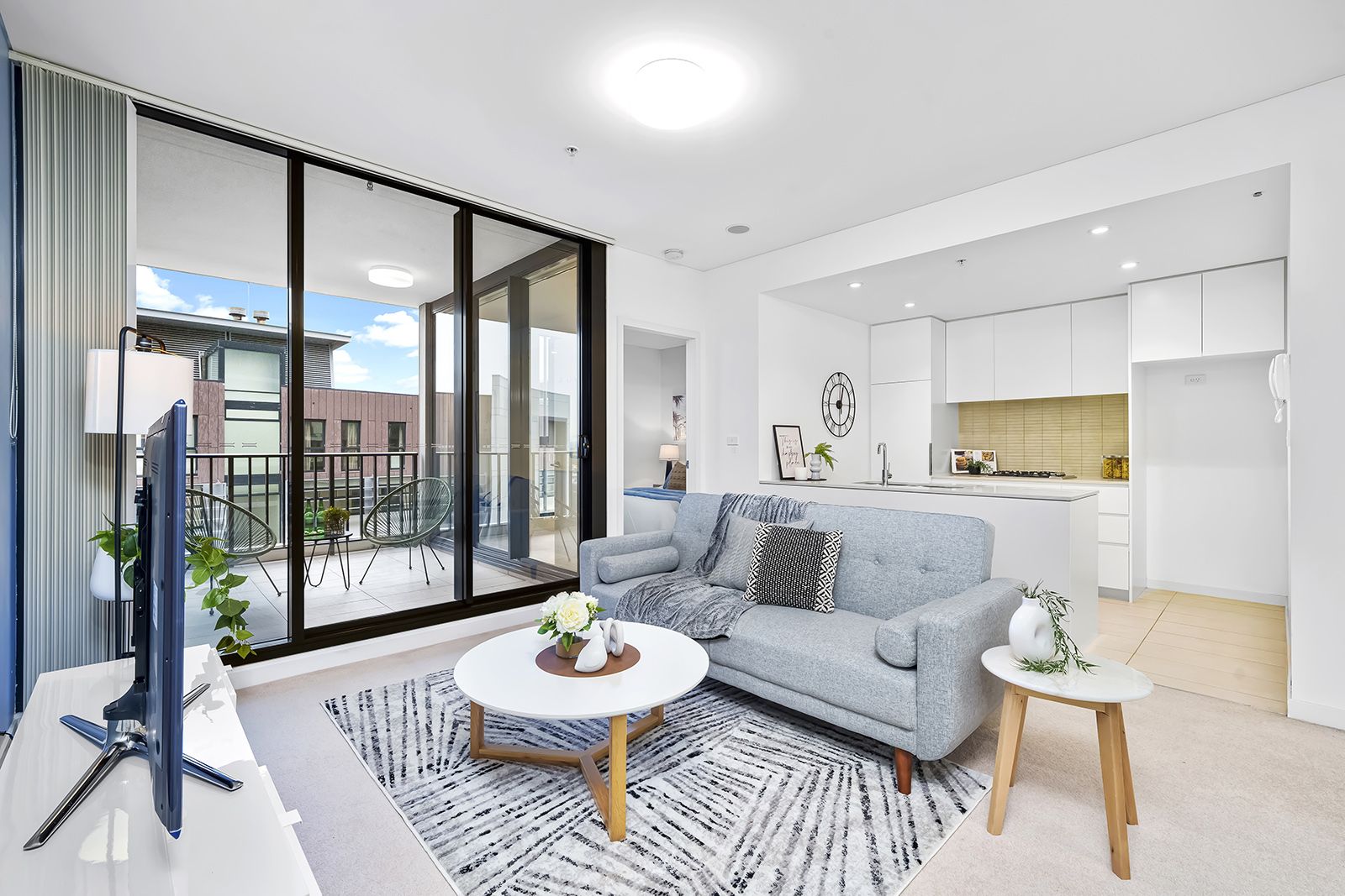 1 bedrooms Apartment / Unit / Flat in 906/5 Brodie Spark Drive WOLLI CREEK NSW, 2205