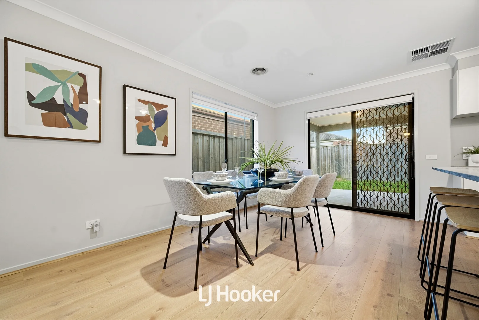 Additional image 8 of 24 St Gwinear Lane, Cranbourne North VIC 3977