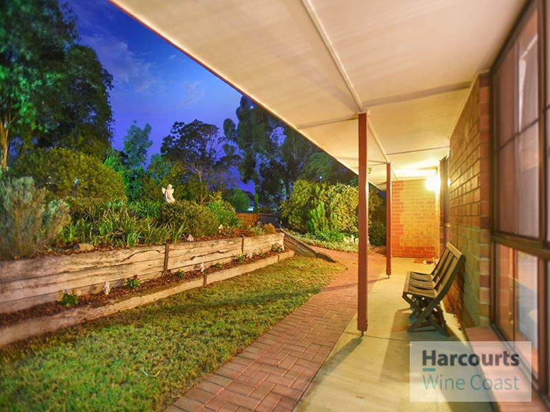 17 Kingswood Avenue, Onkaparinga Hills SA 5163, Image 2