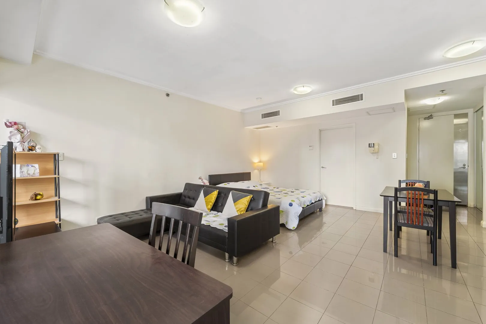 North facing resort-style Studio Apt with amazing cityscape in the World Tower of Sydney CBD, Sydney