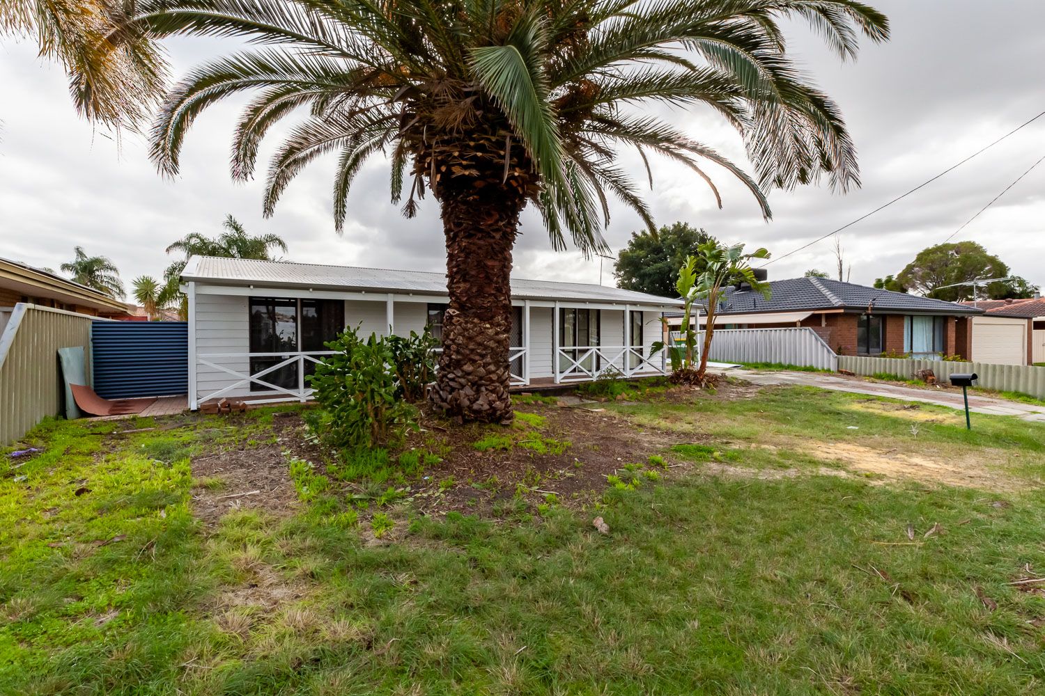 15 Chidzey Drive, Seville Grove WA 6112, Image 2