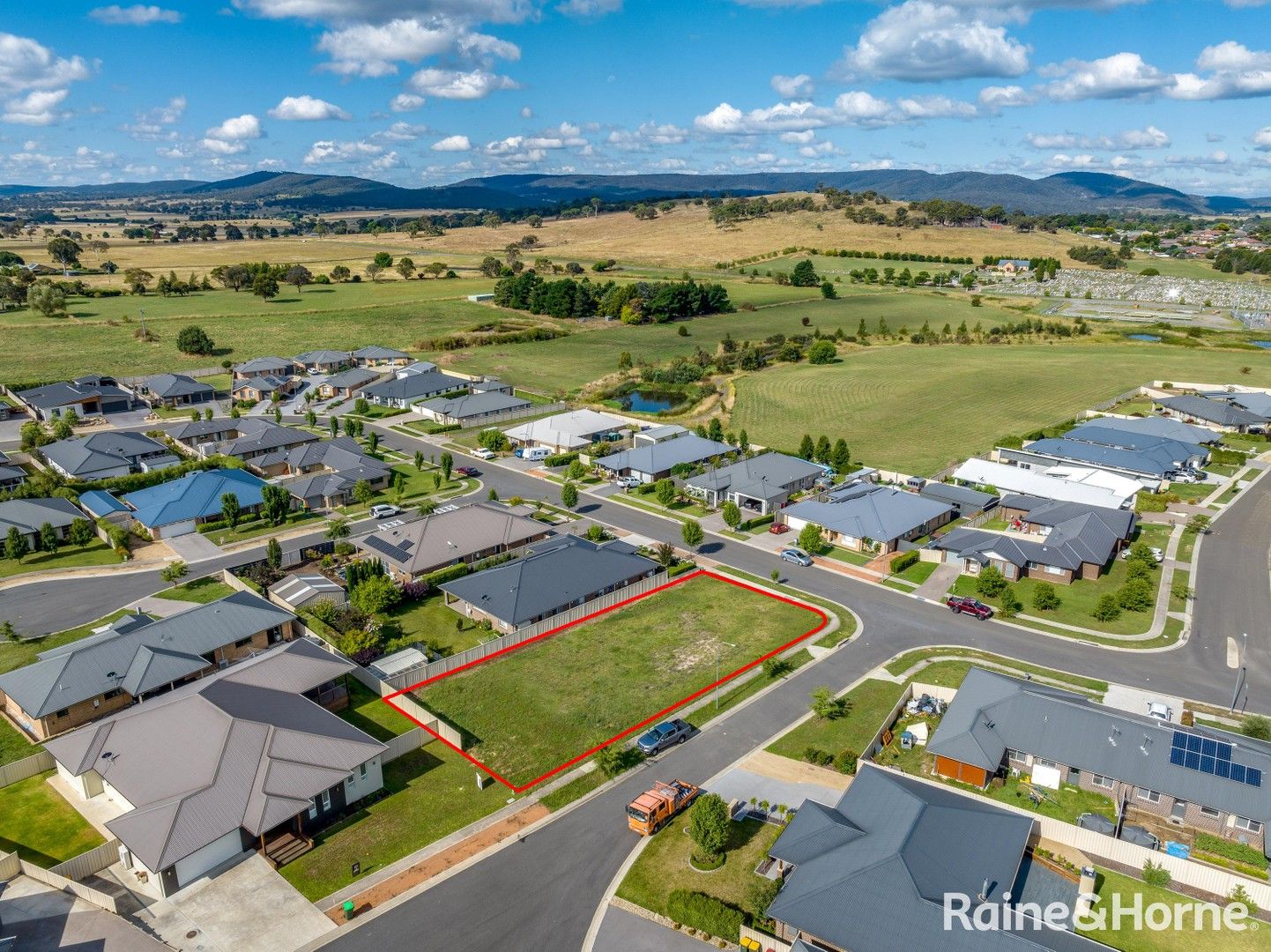 15 Kidd Circuit, Goulburn NSW 2580, Image 0