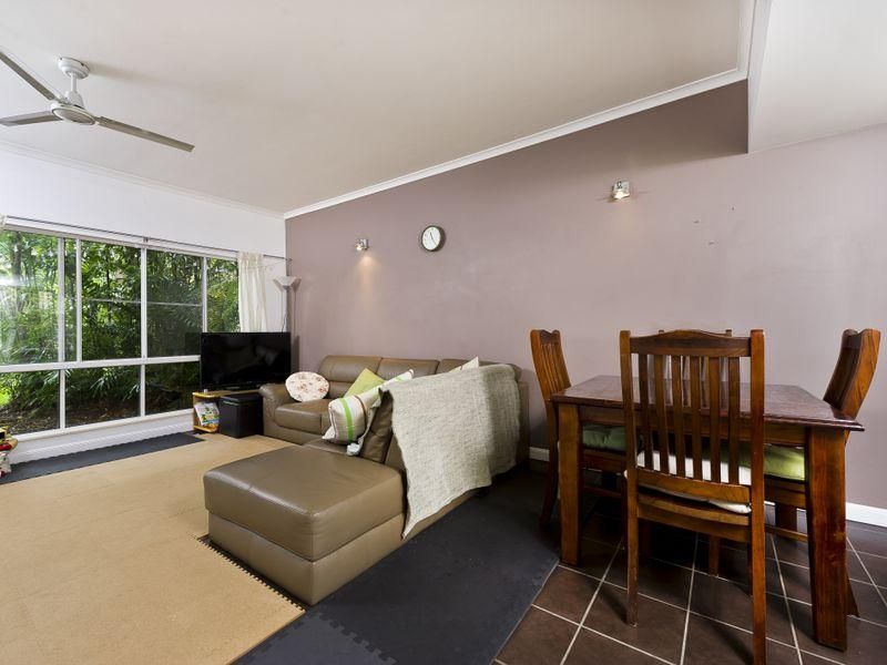 24/1 McGregor Street, MOOROOBOOL QLD 4870, Image 2