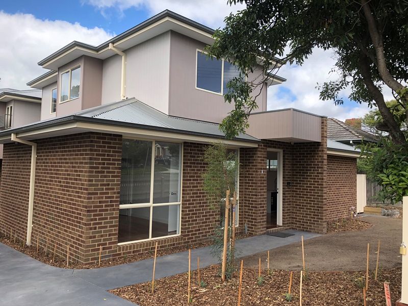 3 bedrooms Townhouse in 1/21 Lambourn Road WATSONIA VIC, 3087
