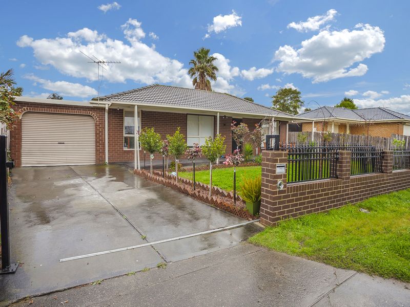 3 bedrooms House in 9 Nourell Court MEADOW HEIGHTS VIC, 3048