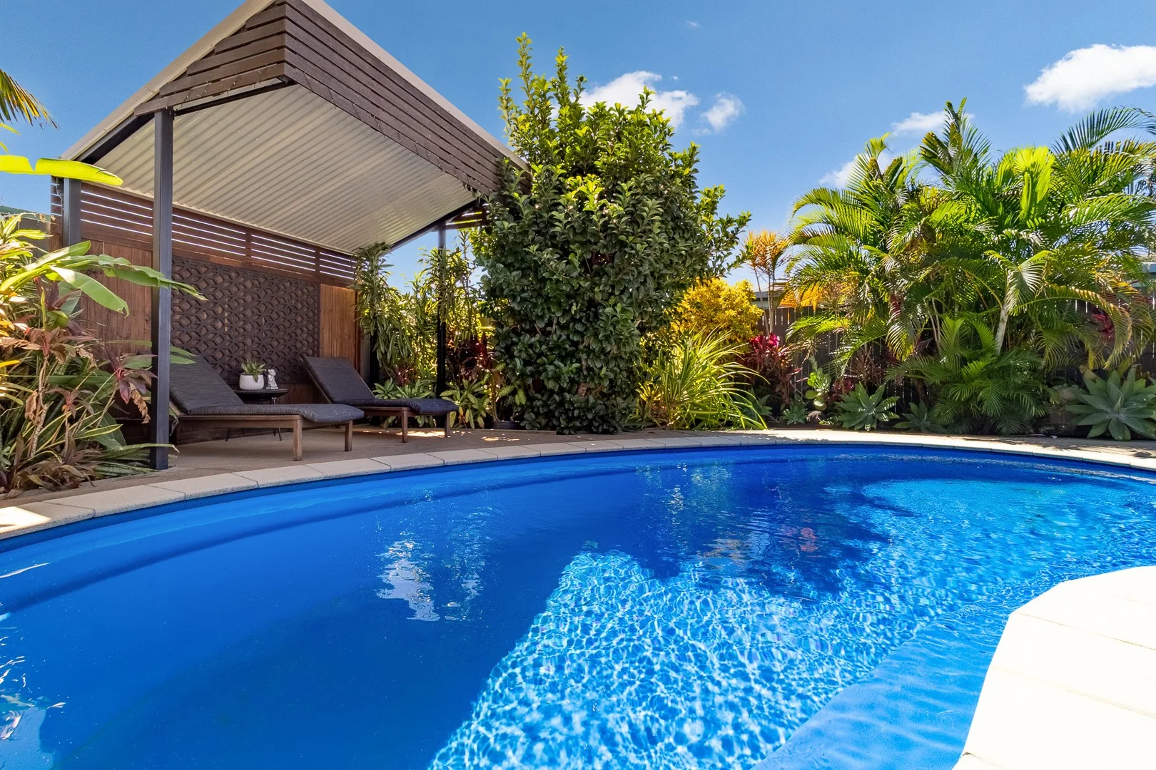 102 Cunningham Street, Urangan QLD 4655