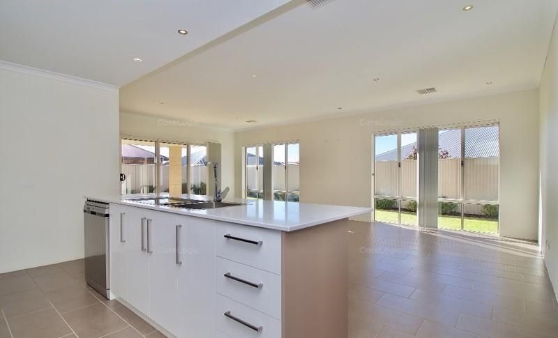 4 bedrooms House in 9 Carbine Corner BALDIVIS WA, 6171