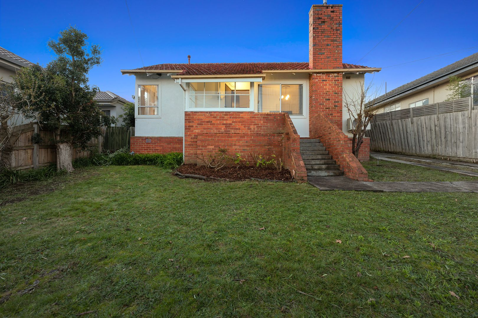 43 Neville Street, Box Hill South VIC 3128, Image 2