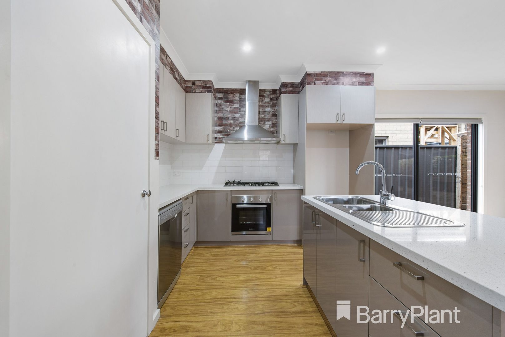 12 Cobbler Street, Harkness VIC 3337, Image 2