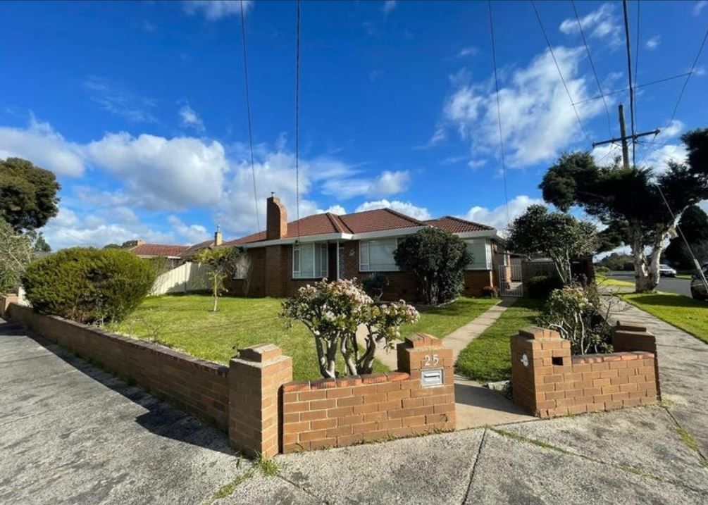 4 bedrooms House in 25 Blackburn Street LALOR VIC, 3075