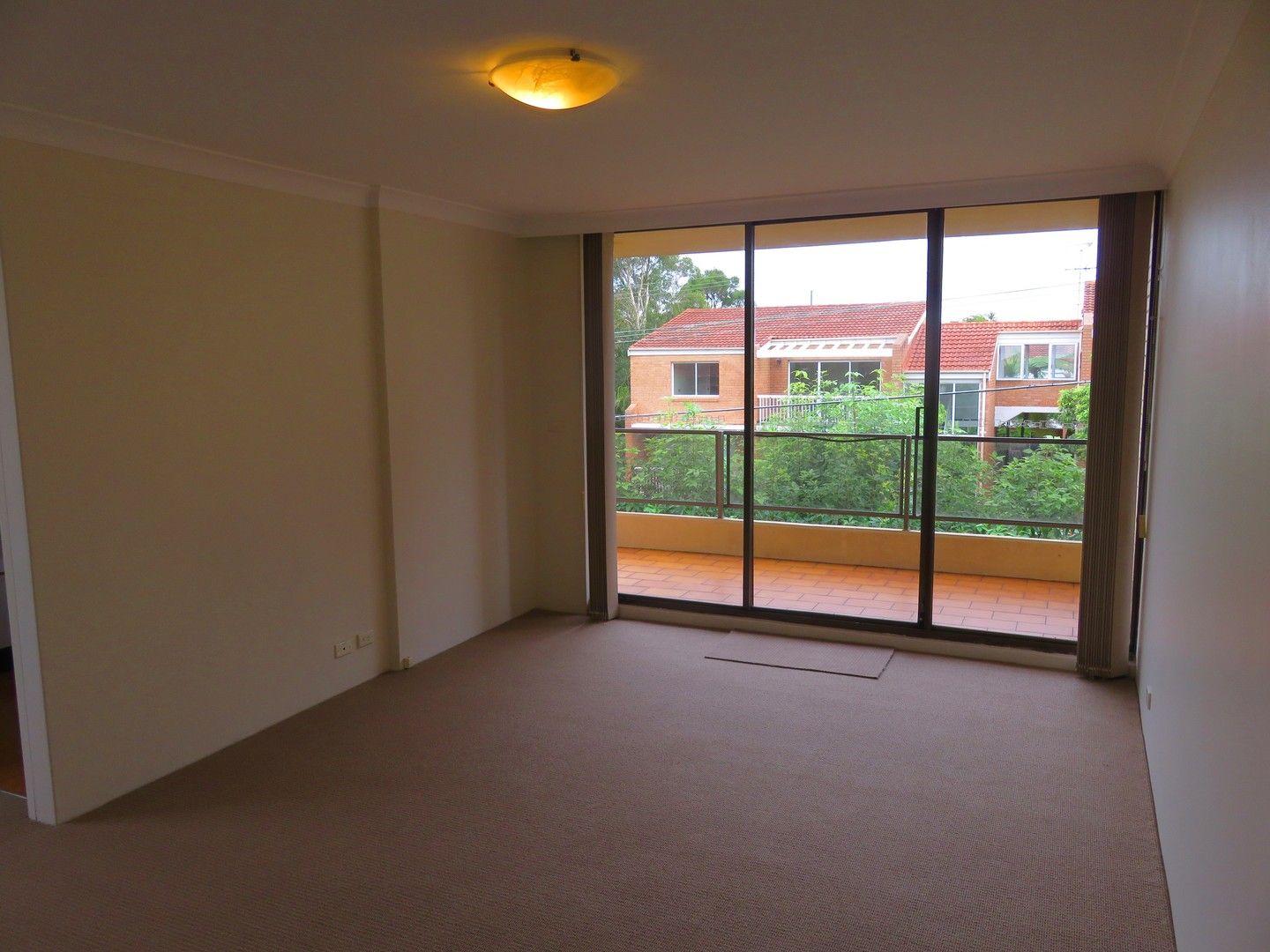 2 bedrooms Apartment / Unit / Flat in 11/20 Yeo Street NEUTRAL BAY NSW, 2089