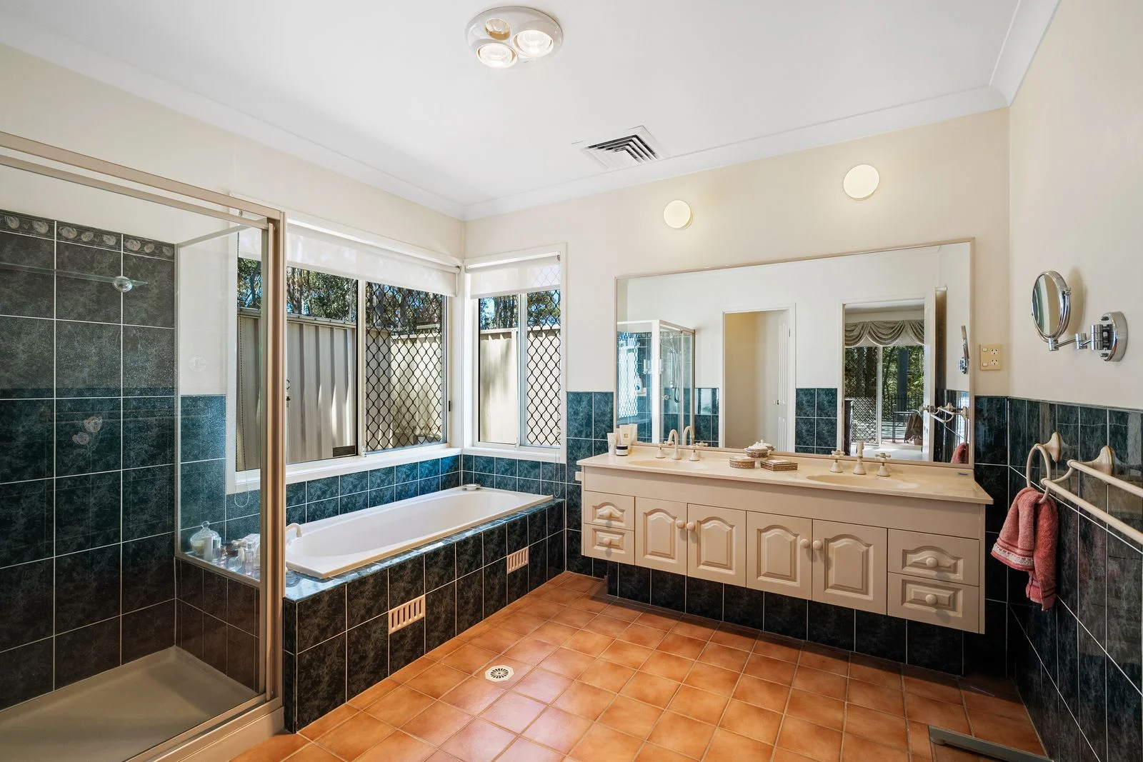 10 Appletree Close, Glenning Valley NSW — StMate