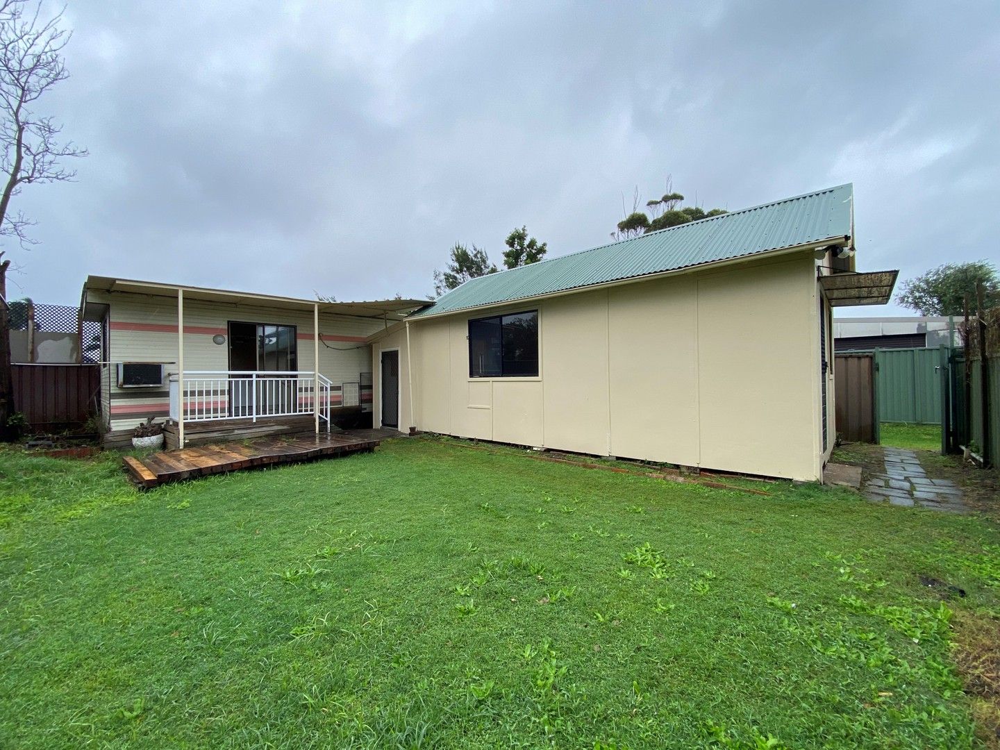 1 bedrooms Apartment / Unit / Flat in 18a Prince Charles Parade KURNELL NSW, 2231