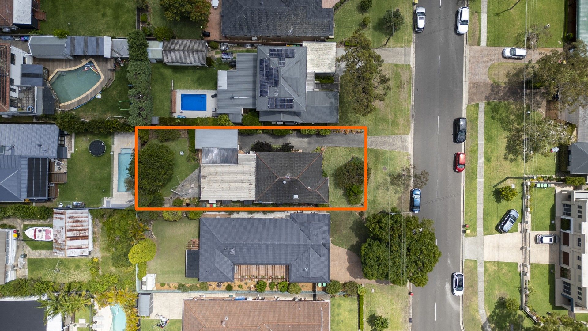 4 bedrooms House in 215 Sylvania Road MIRANDA NSW, 2228