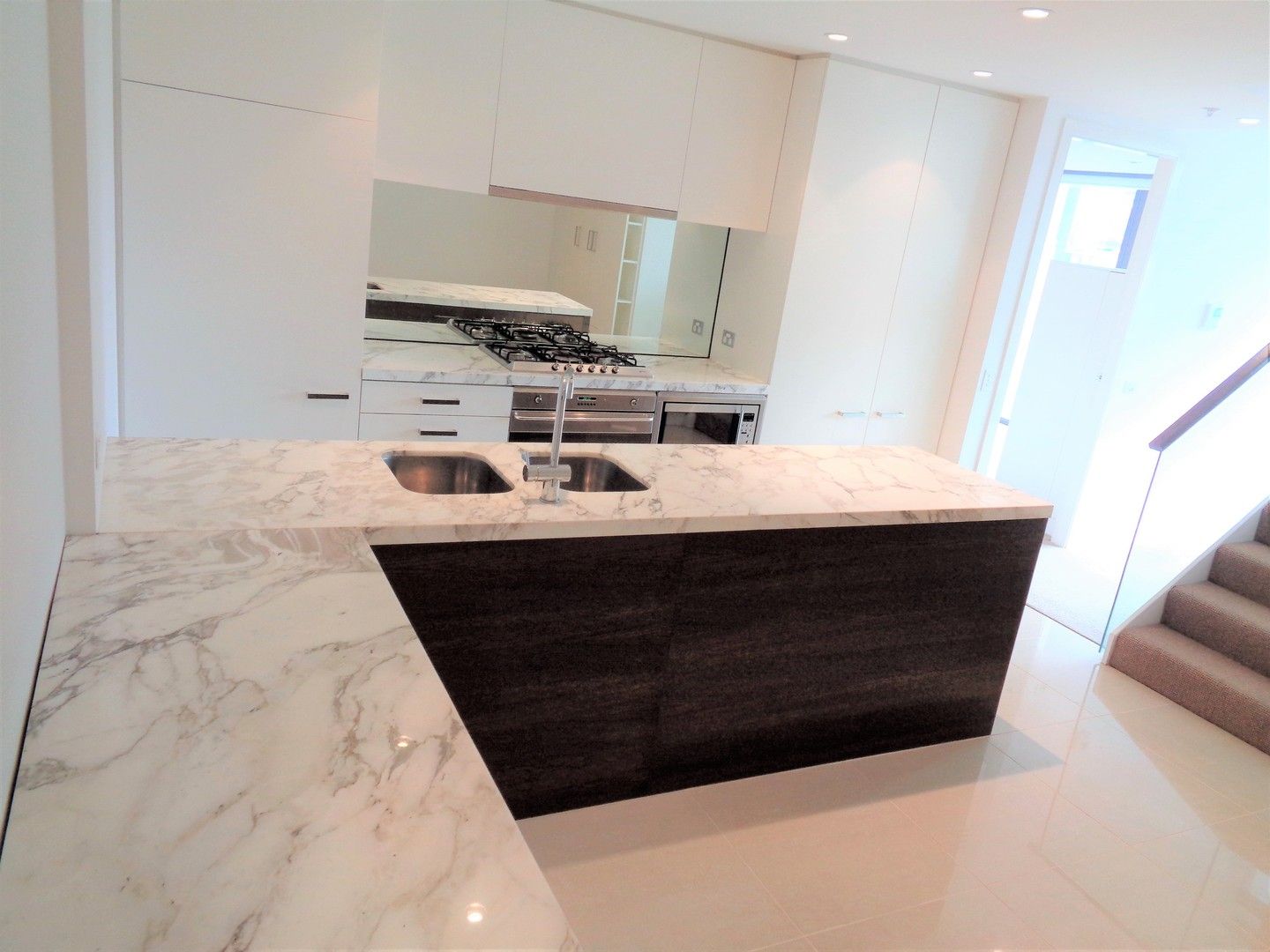 1 bedrooms Apartment / Unit / Flat in 325/1 Freshwater Place SOUTHBANK VIC, 3006