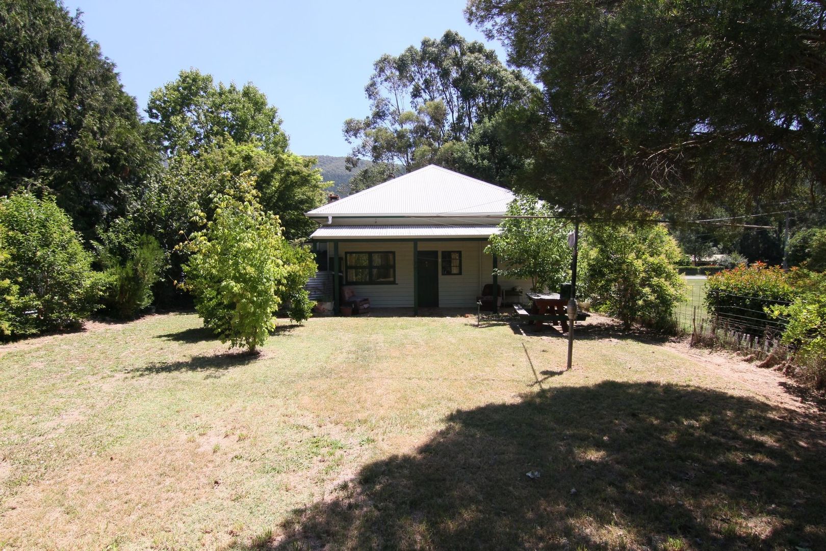 427 Morses Creek Road, Wandiligong VIC 3744, Image 1