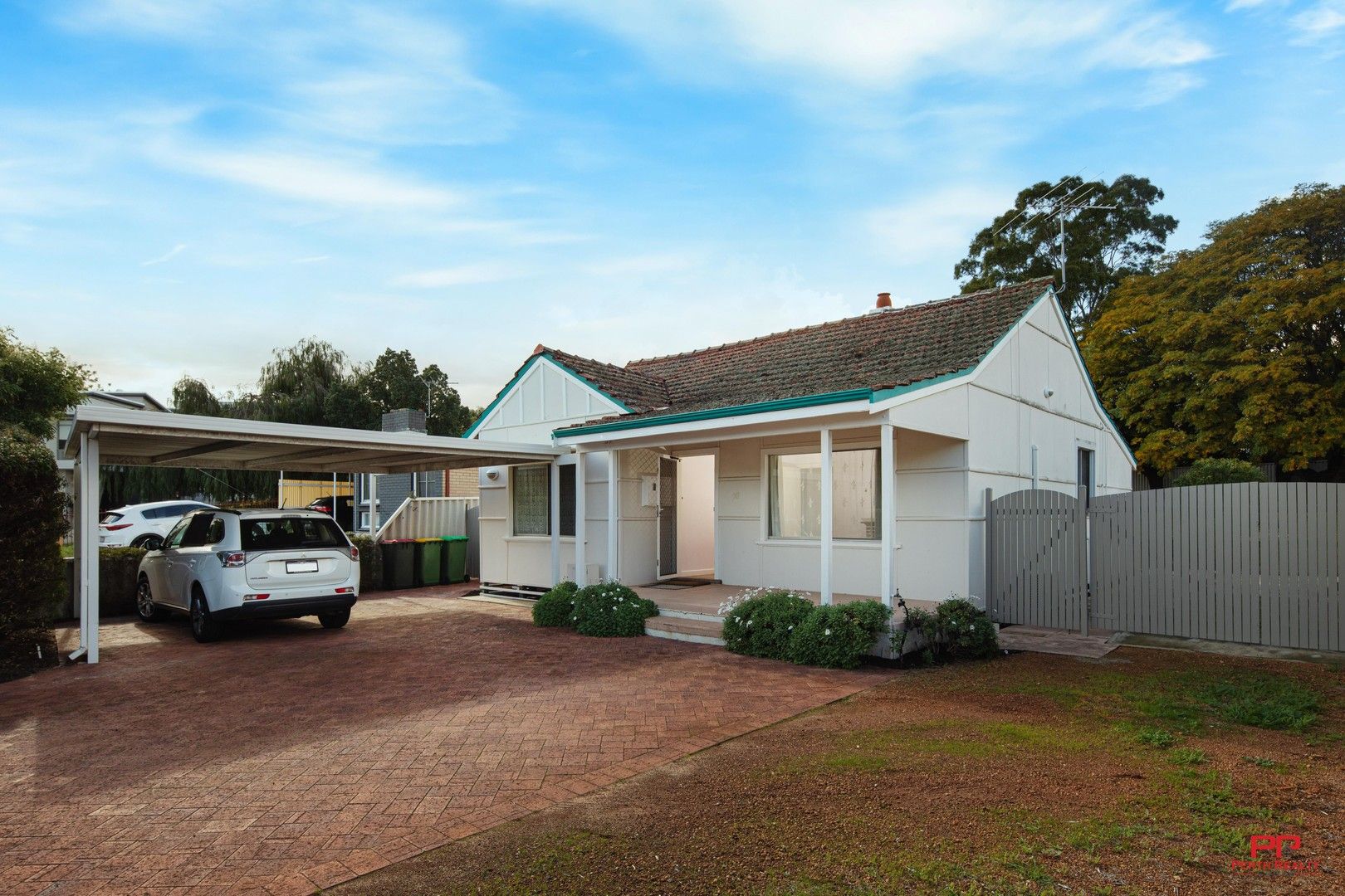 3 bedrooms House in 90 Peninsula Road MAYLANDS WA, 6051