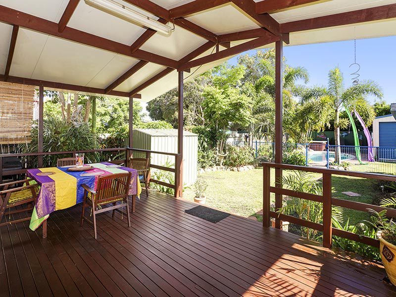 10 Bramble Street, Woody Point Property History & Address Research