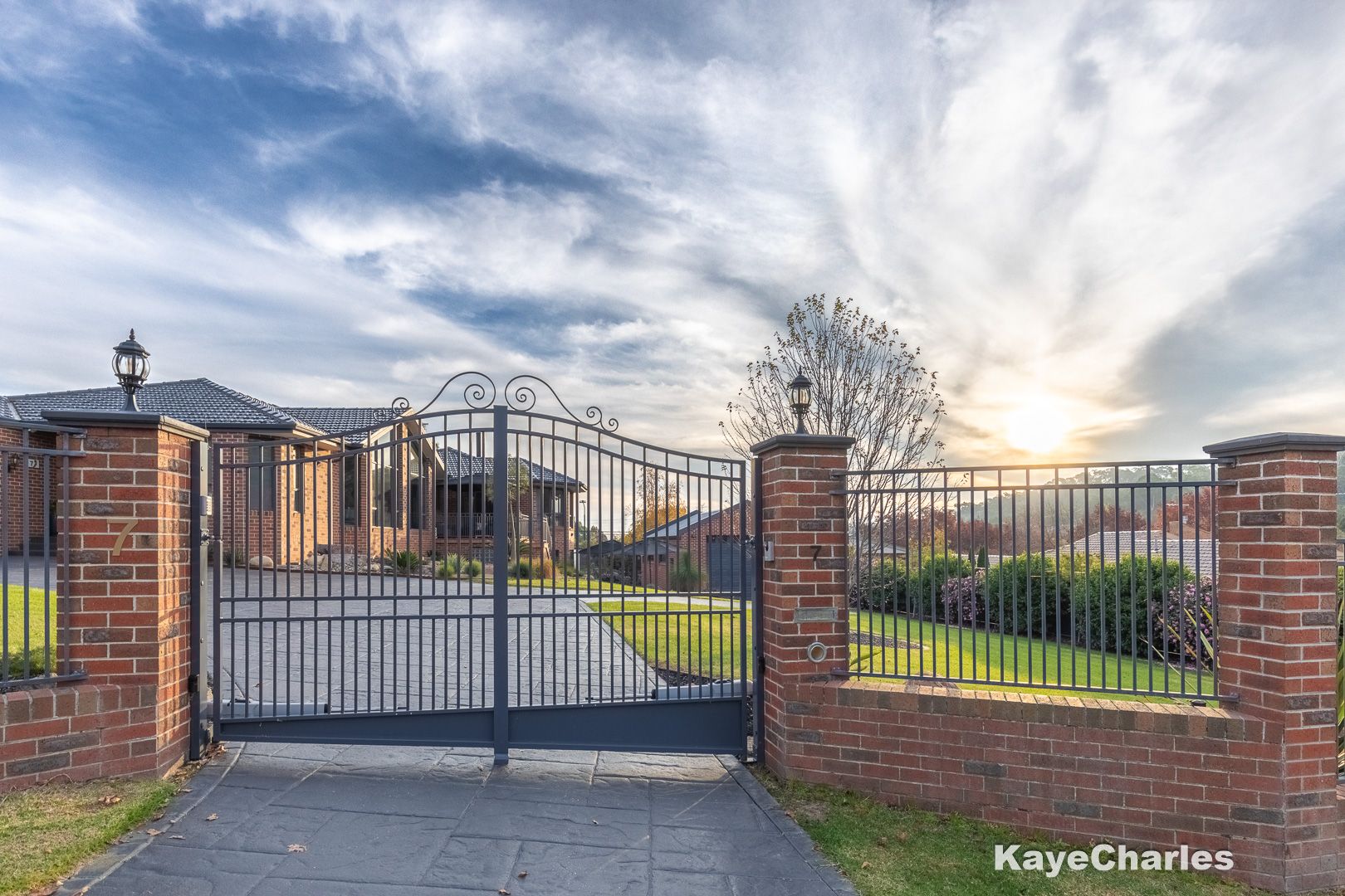 7 Birchbank Close, Lysterfield South VIC 3156, Image 1