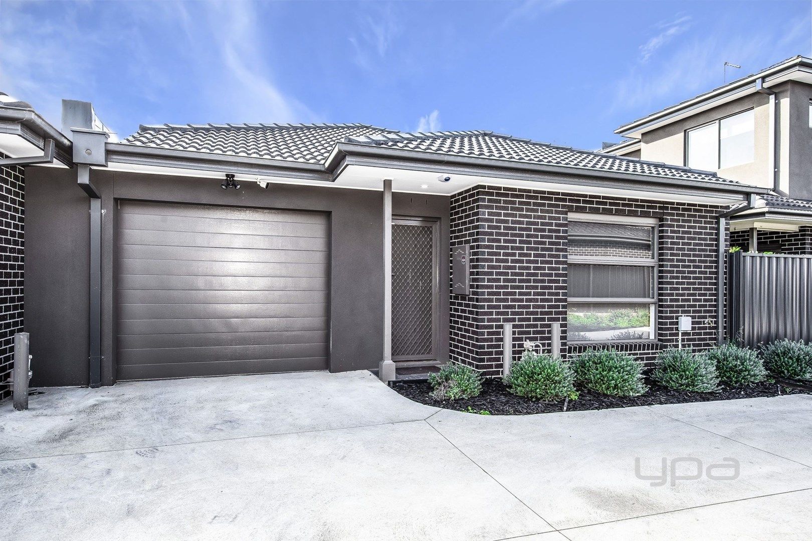 8/3 Stratheden Court, Sydenham VIC 3037, Image 0