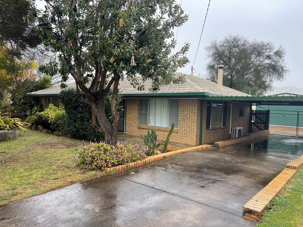 3 bedrooms House in 61 Arabian Street HARRISTOWN QLD, 4350