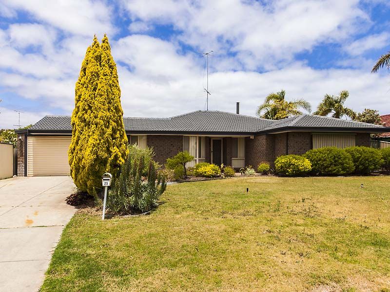 25 Chelmsford Avenue, Port Kennedy WA 6172