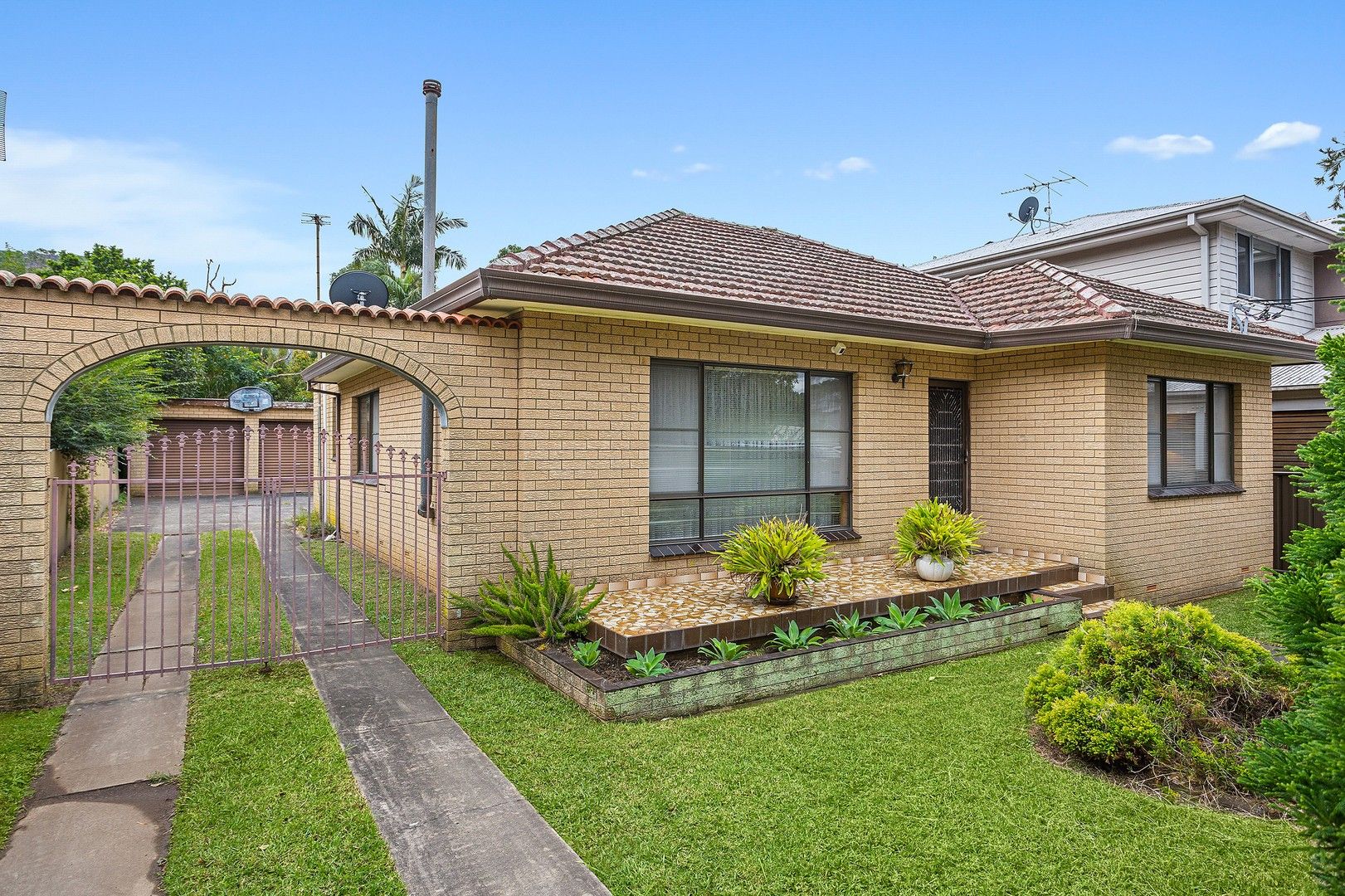 22 Lang Street, Balgownie NSW 2519, Image 0