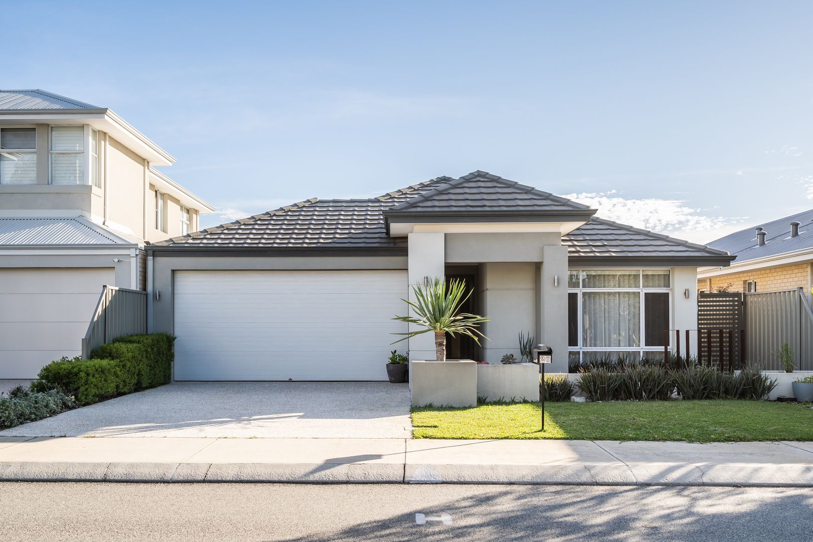 4 bedrooms House in 20 Barakee Road WANDI WA, 6167