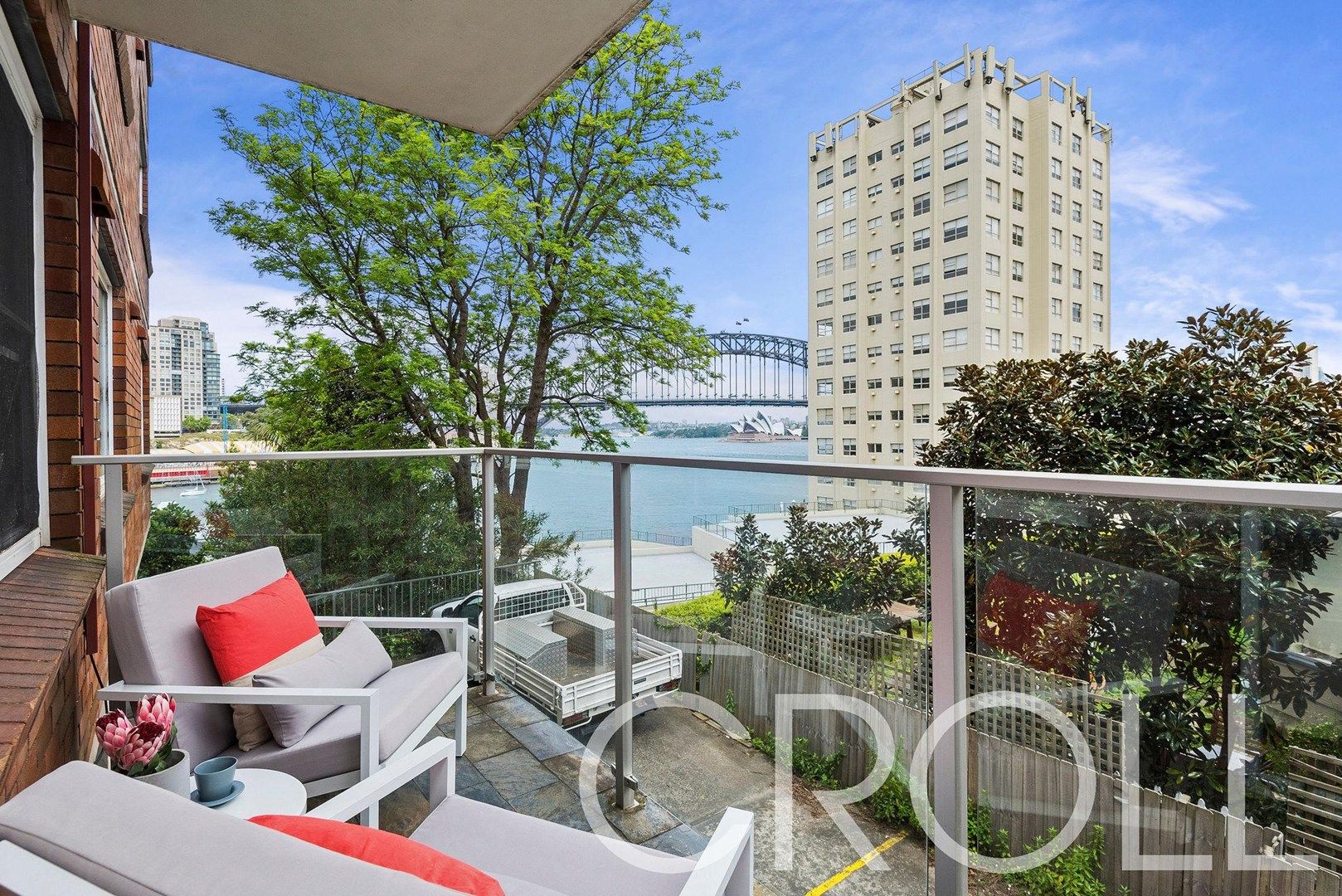 1 bedrooms Apartment / Unit / Flat in 12/17 East Crescent Street MCMAHONS POINT NSW, 2060