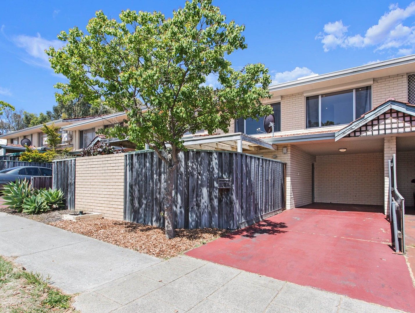 2 bedrooms Duplex in 4 Somerset Street EAST VICTORIA PARK WA, 6101