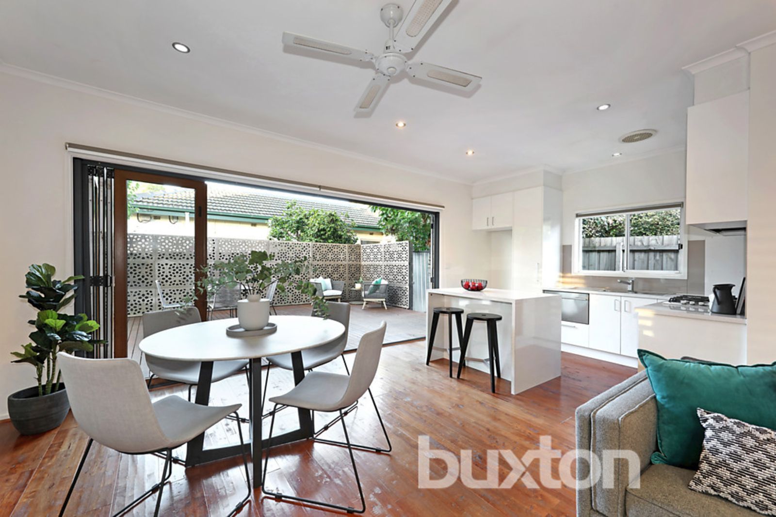 2/13 Horsmunden Road, Moorabbin VIC 3189, Image 2