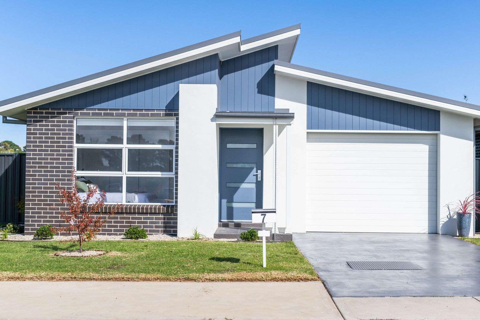 3 bedrooms House in 7 Pearl Court ORANGE NSW, 2800