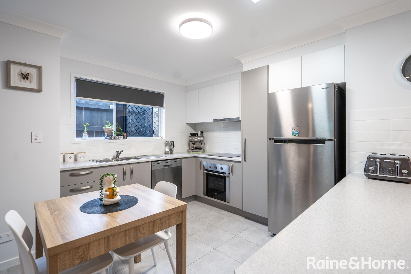 7/235 Torquay Terrace, Torquay QLD 4655, Image 2