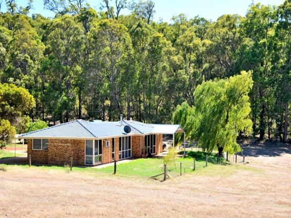 40 River Road, Dwellingup WA 6213