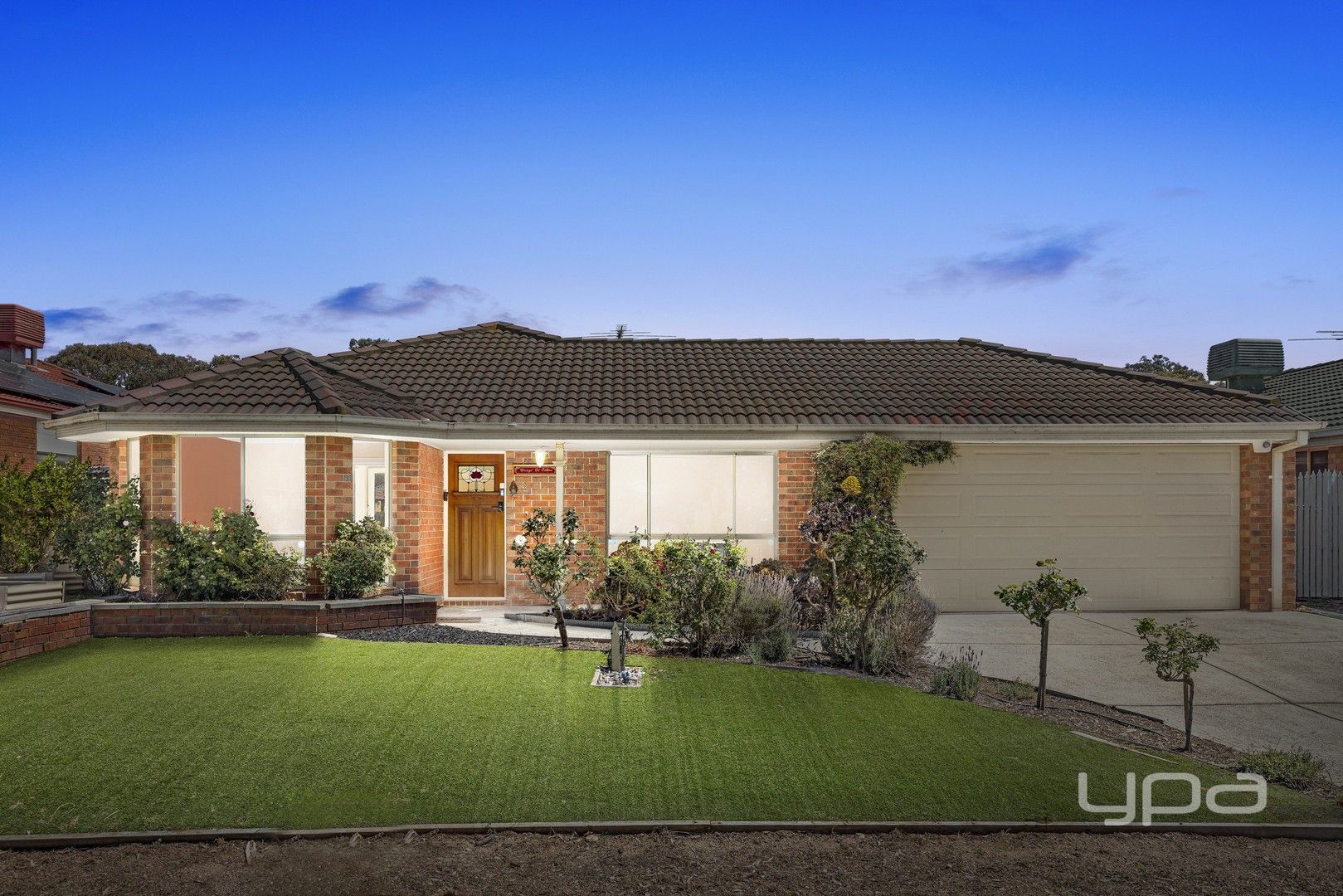 3 bedrooms House in 12 Watermark Way POINT COOK VIC, 3030