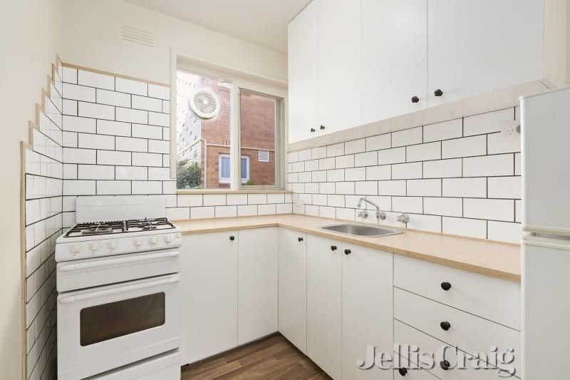 1 bedrooms Apartment / Unit / Flat in 1/12 Brennand Street FITZROY NORTH VIC, 3068