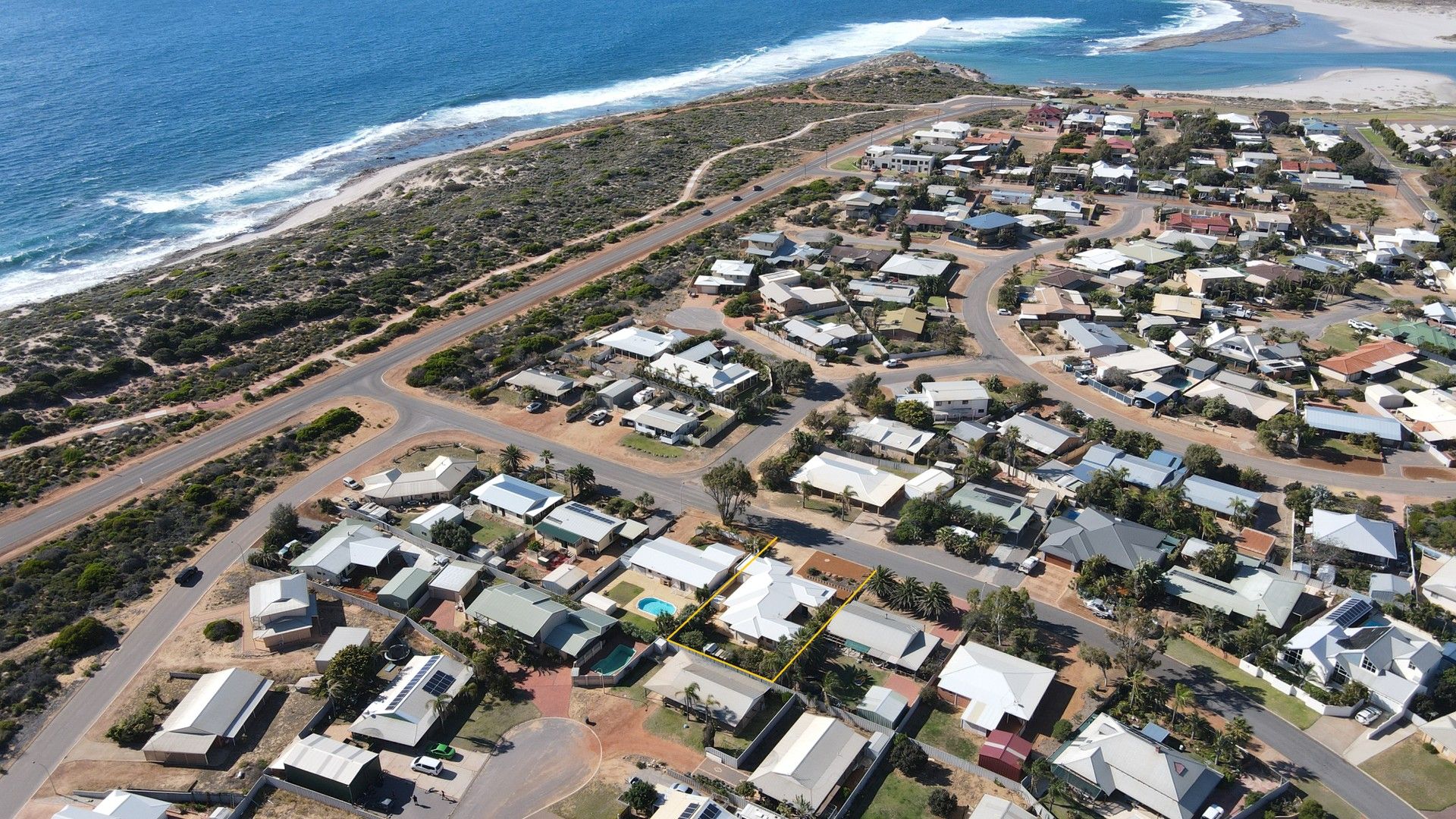 12 Gantheaume Crescent, Kalbarri WA 6536, Image 0