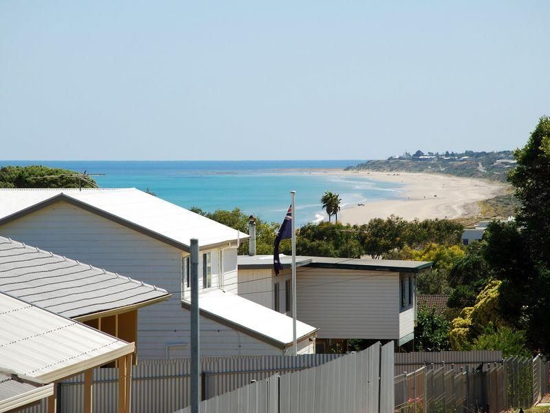 6 Robert Street, SELLICKS BEACH SA 5174, Image 2