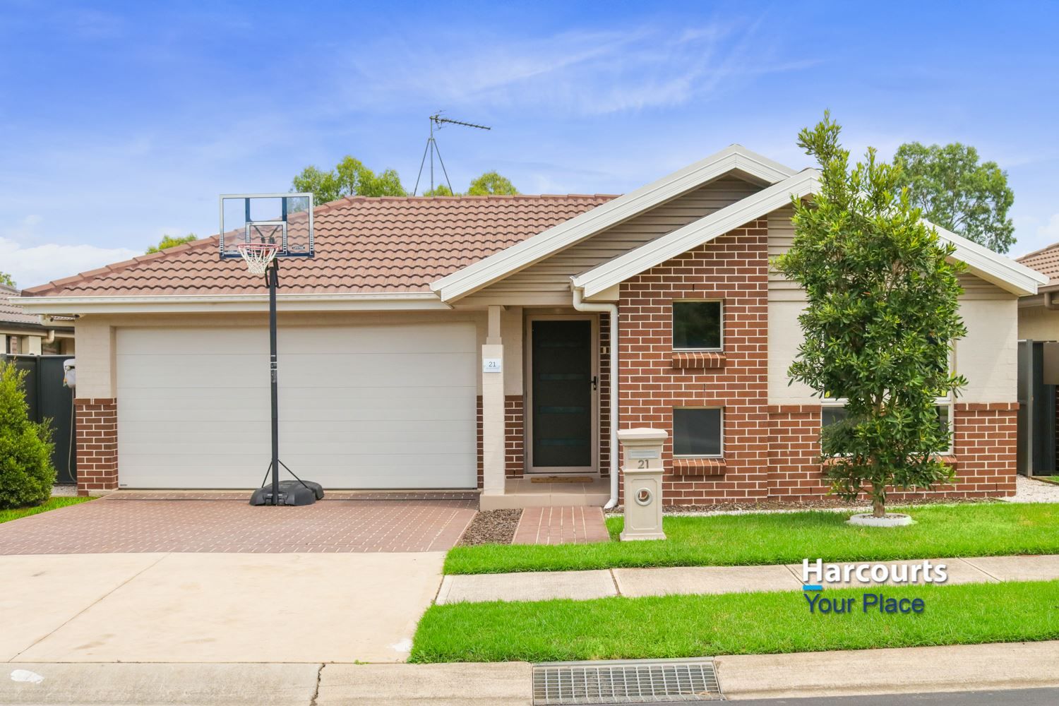 4 bedrooms House in 21 Allom Street ROPES CROSSING NSW, 2760