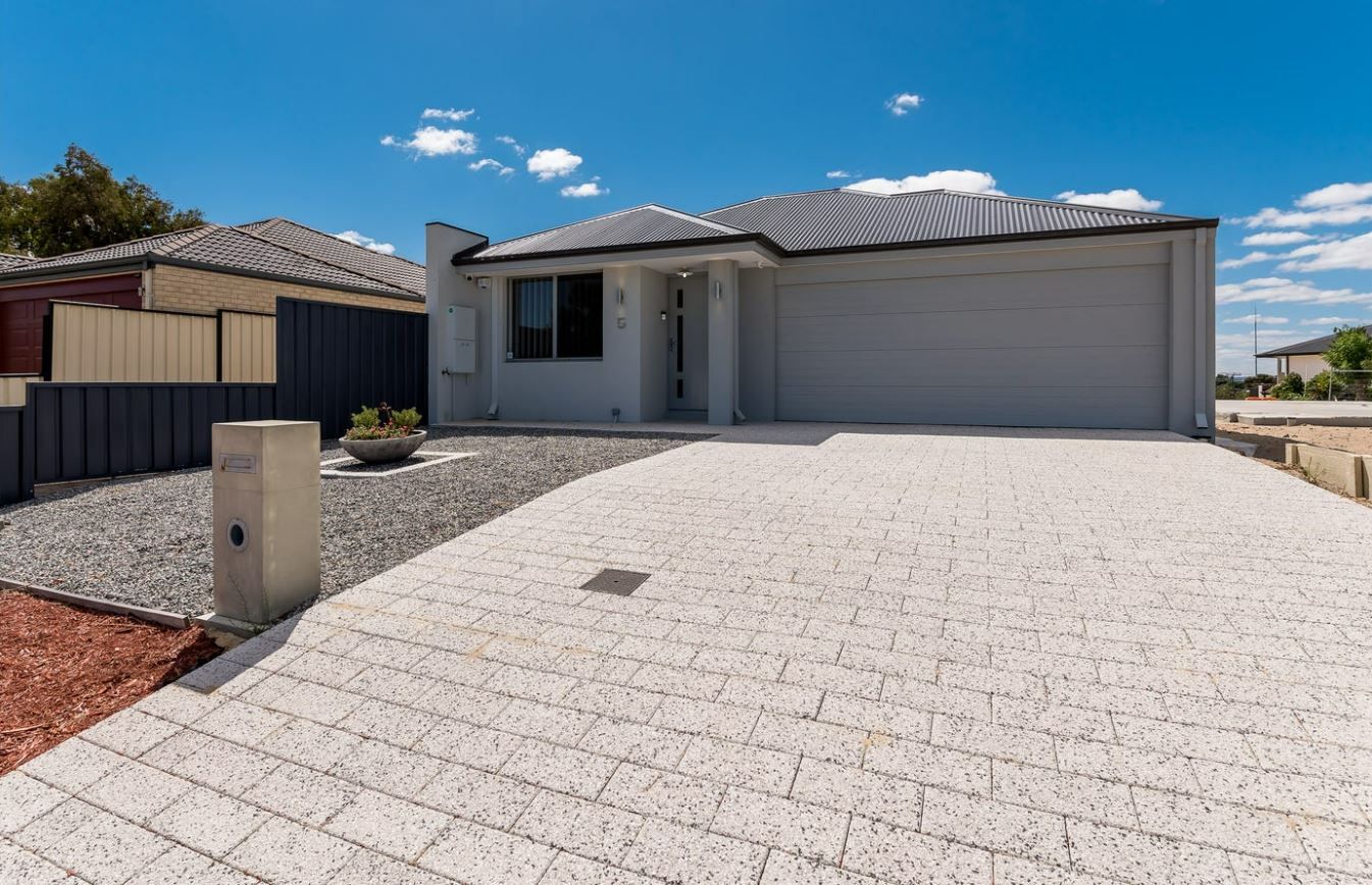 5 Sanderson Street, Embleton WA 6062, Image 2