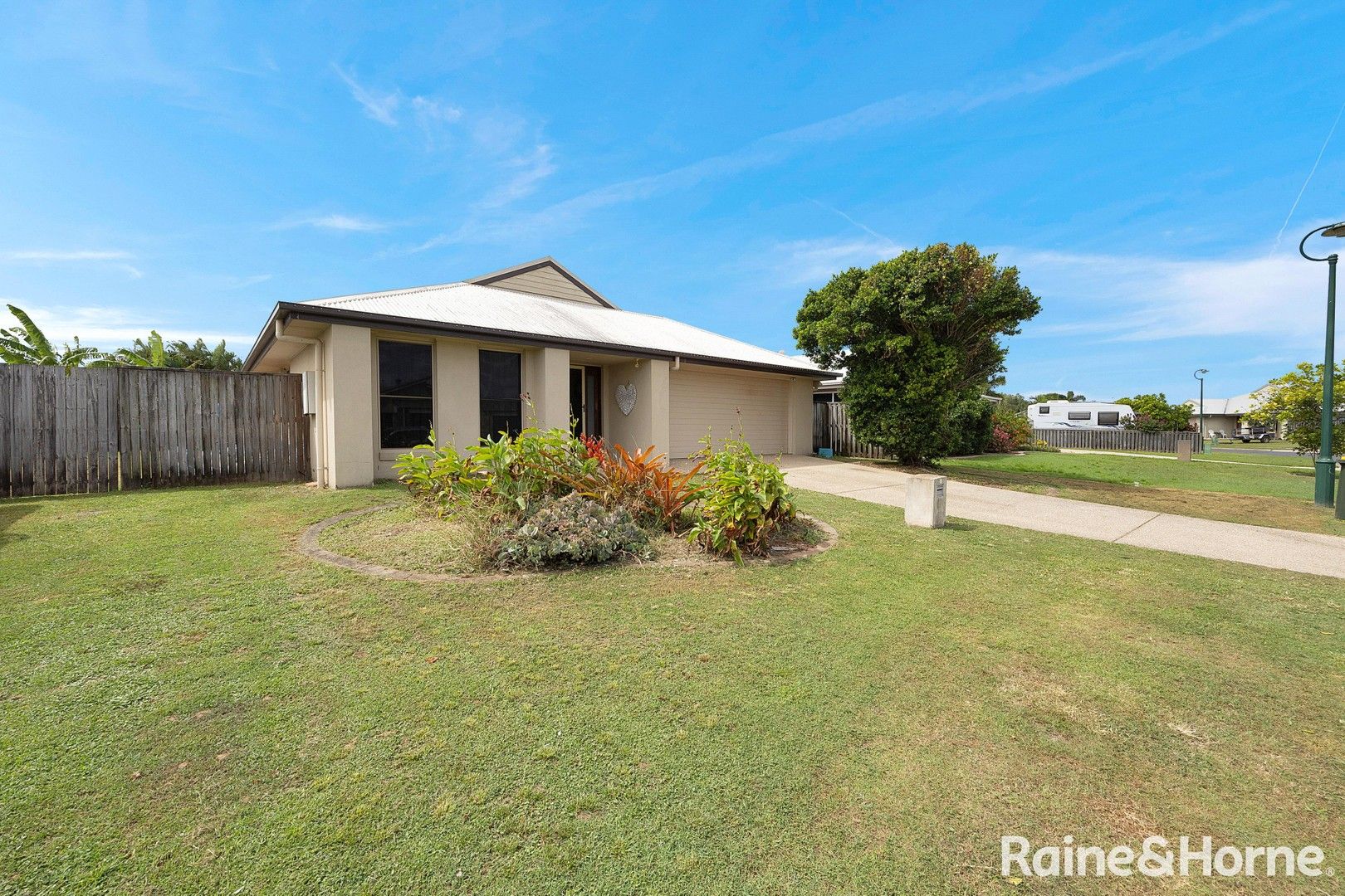 16 Coogee Terrace, Blacks Beach QLD 4740, Image 0