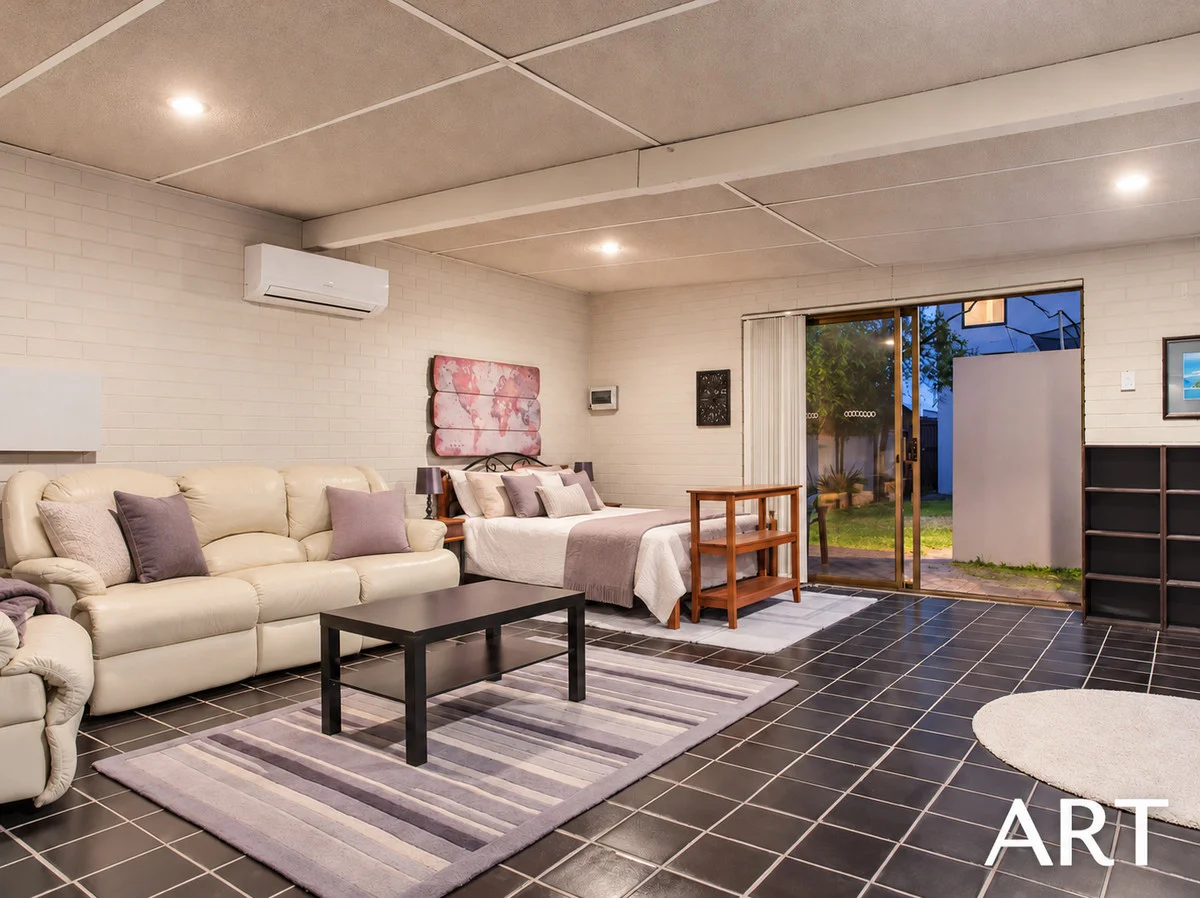 1A Howard Parade, Salter Point WA 6152 | Domain
