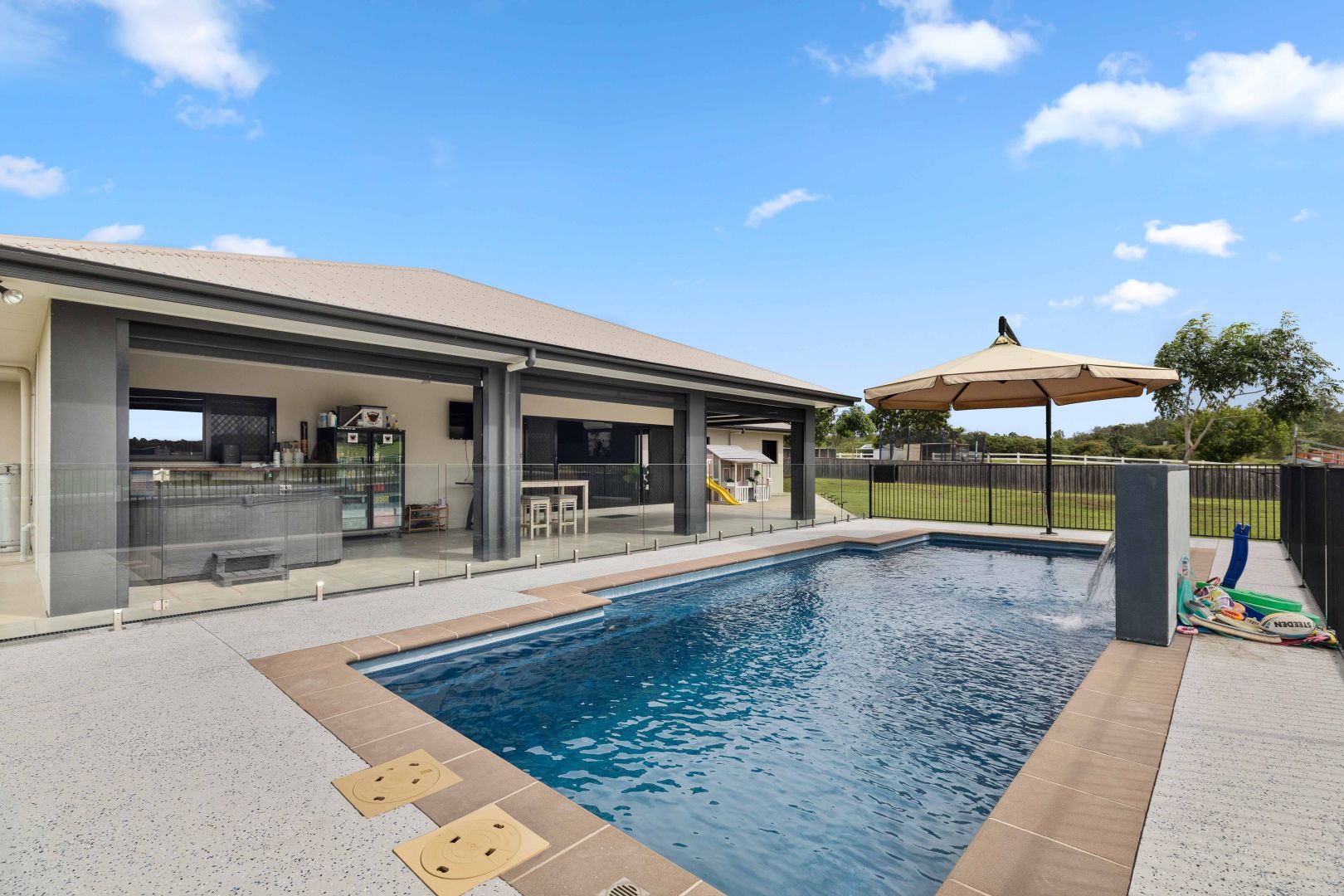 43 Lindeman Drive, Bloomsbury Property History & Address Research