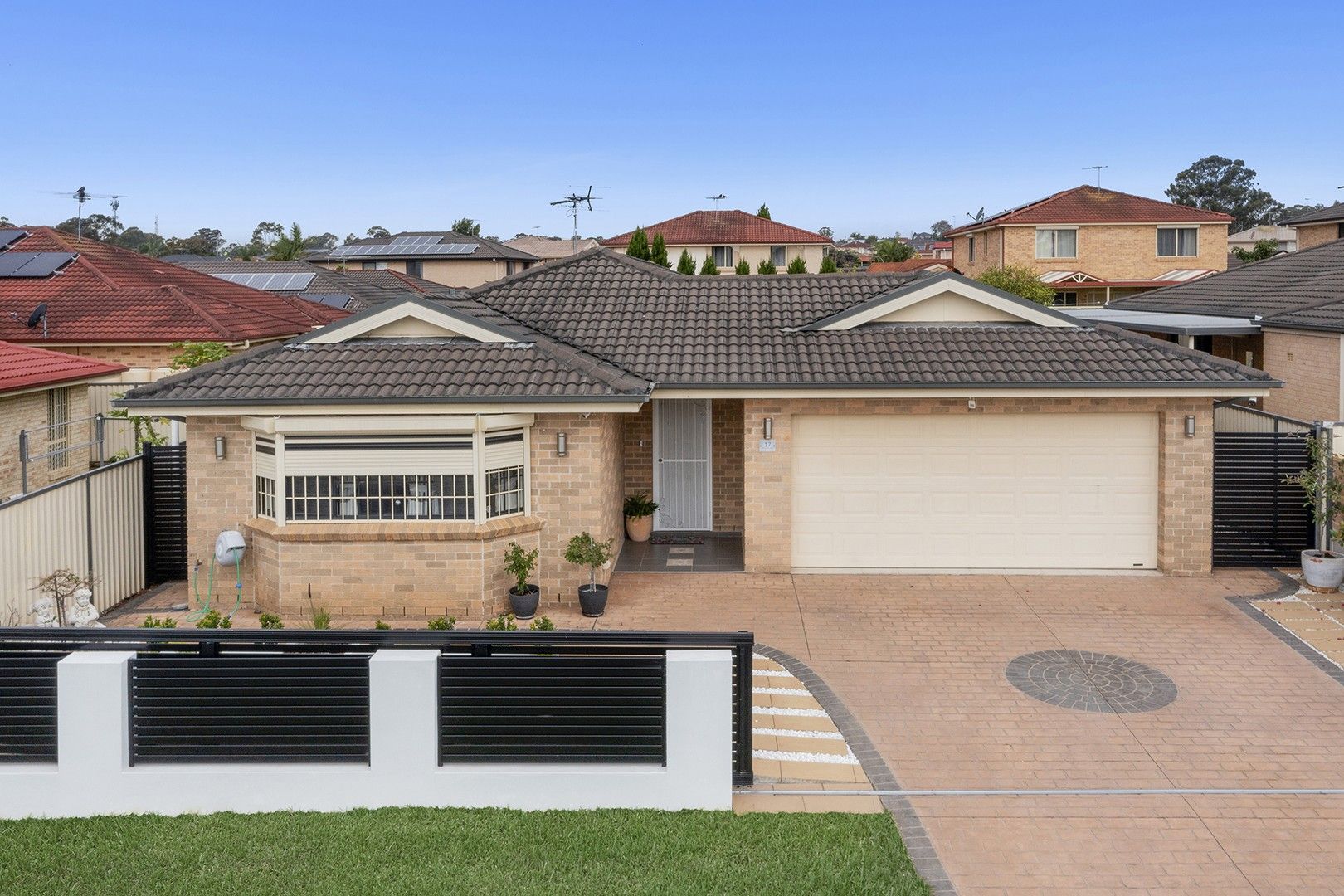 4 bedrooms House in 17 Skipton Lane PRESTONS NSW, 2170