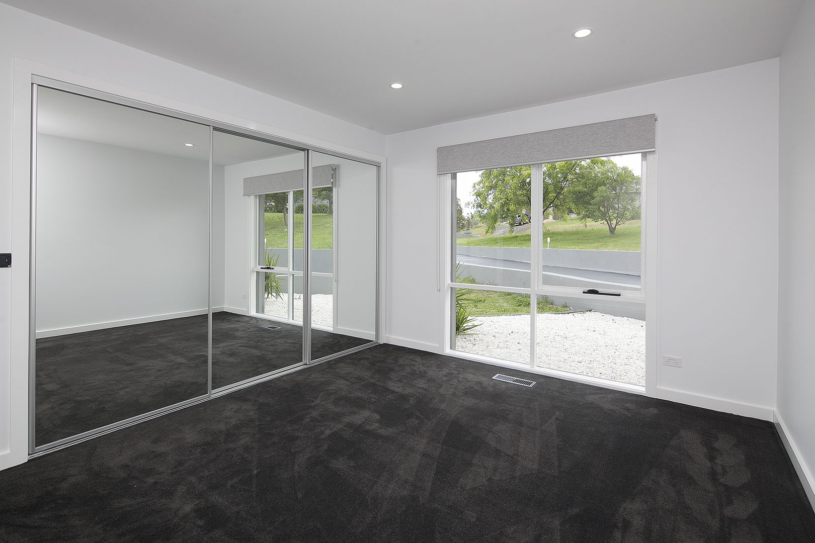 19-21 Ebeli Close, Narre Warren North VIC 3804, Image 2