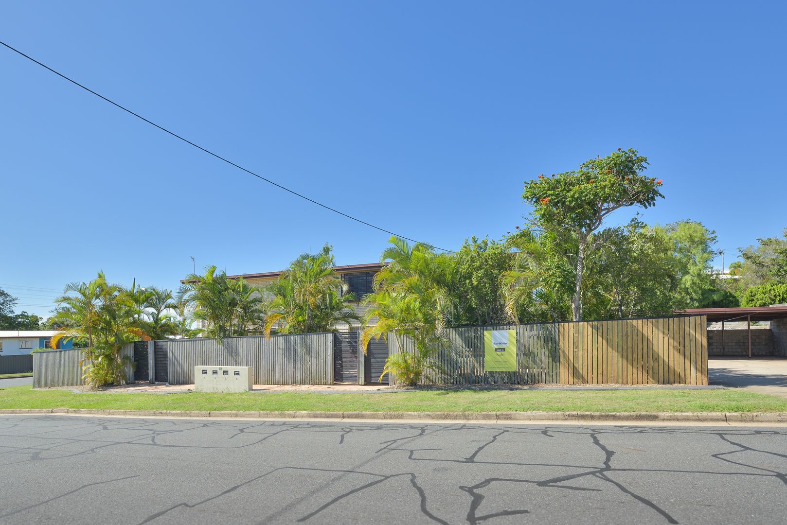 2/17 Fletcher Street, West Gladstone QLD 4680, Image 2