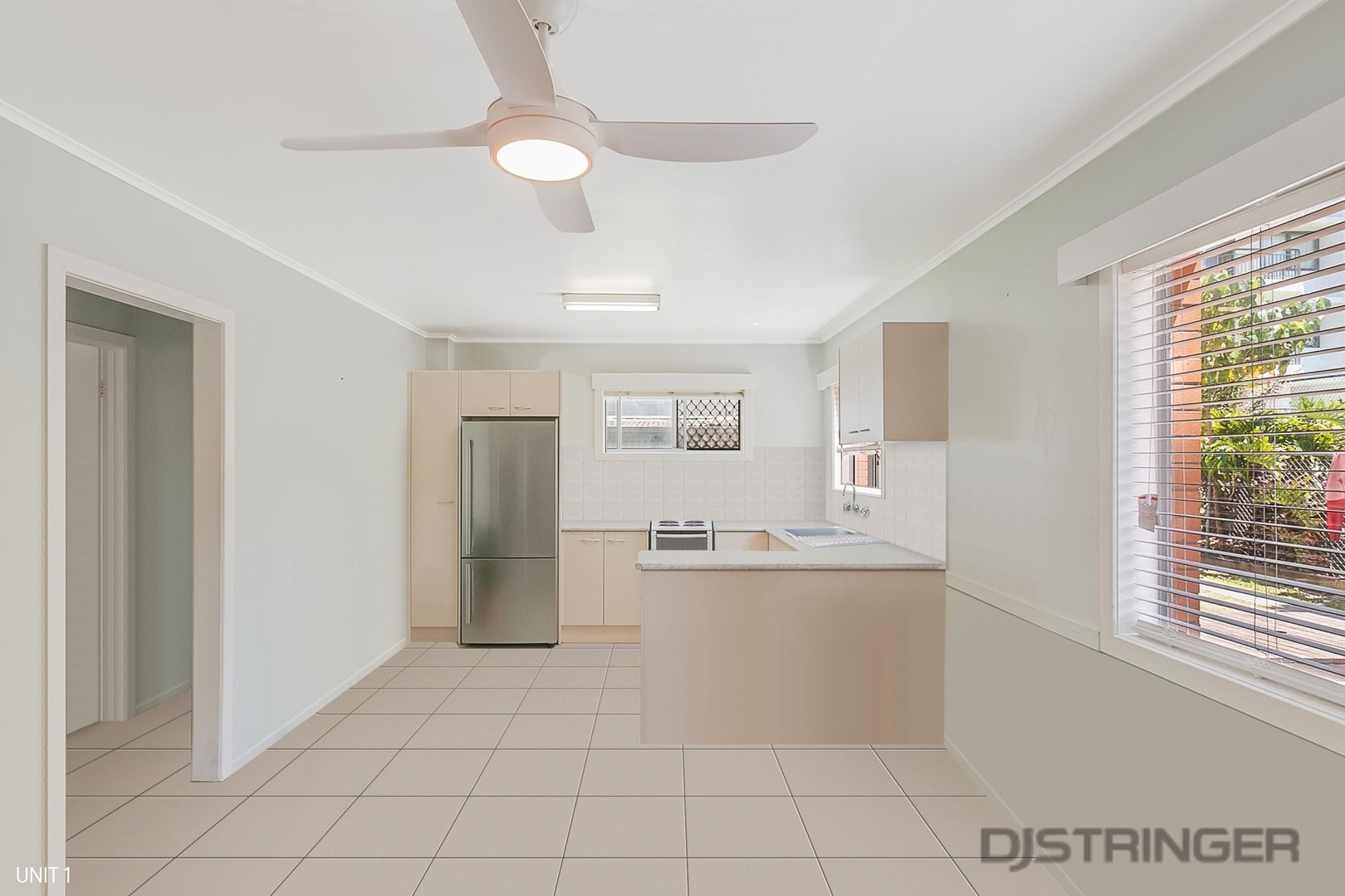 41 Eden Avenue, Rainbow Bay QLD 4225, Image 2